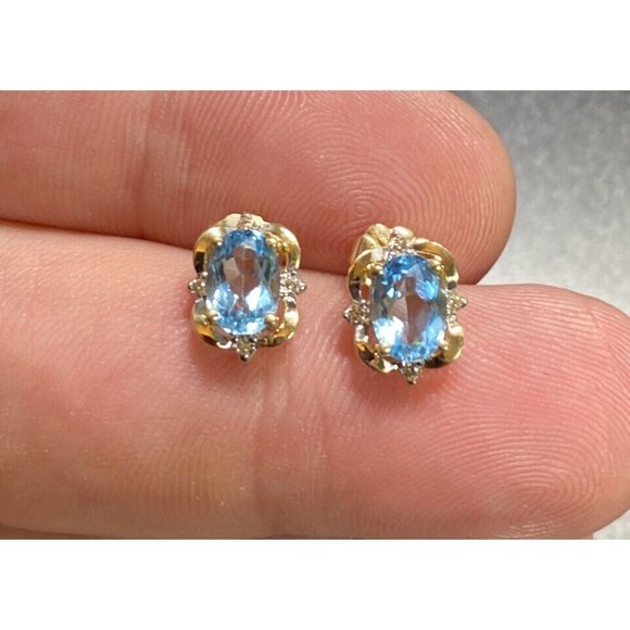 EMA 14k Gold Aquamarine & Diamond Earrings Oval Cut Fine 1/2 in 2.2 Grams - Picture 2 of 7
